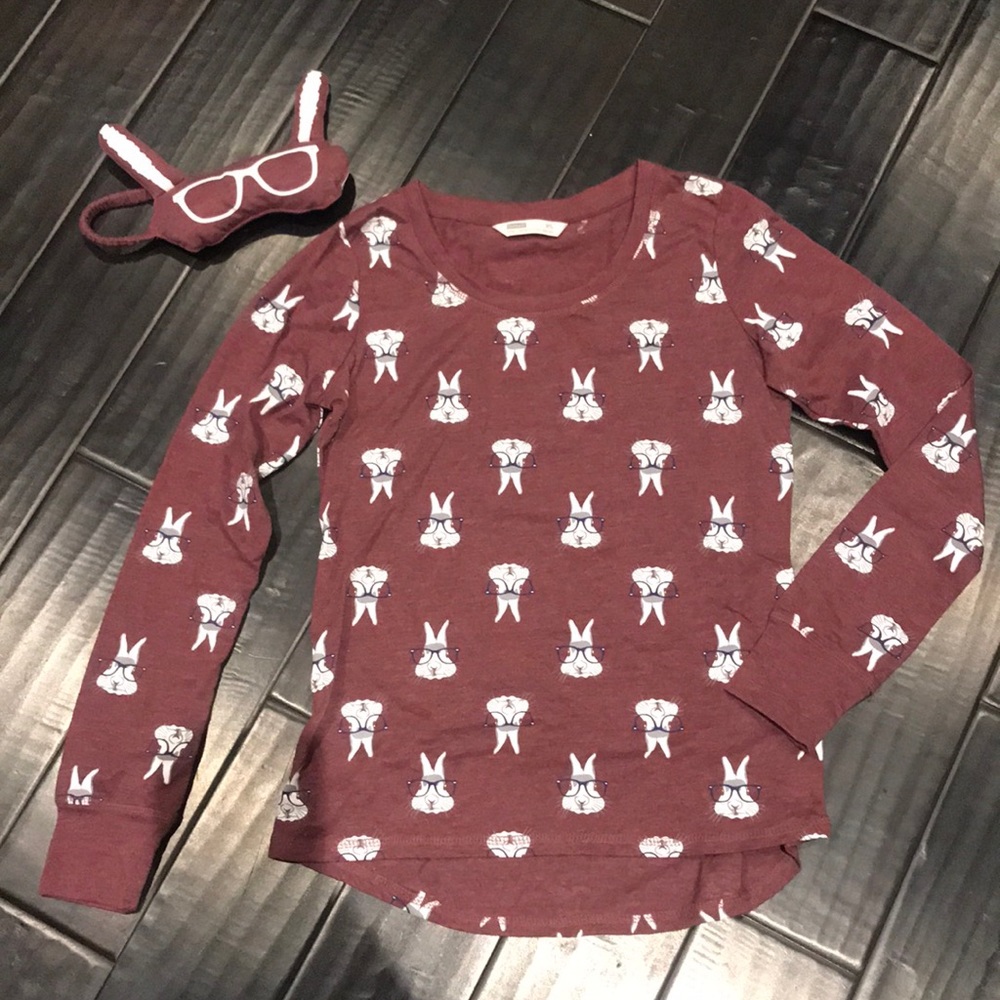 Delta Bunny 🐰 Sleep shirt and eye cover